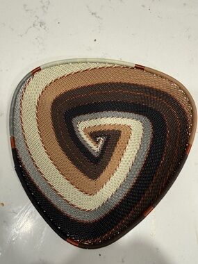 handcrafted Zulu Telephone Wire Triangle Plate made in South Africa.